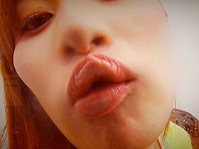 美しき接吻痴女〜旦那とご無沙汰な欲求不満妻がねっとり舐め尽くす濃密接吻プレイ〜 サンプル動画サムネイル